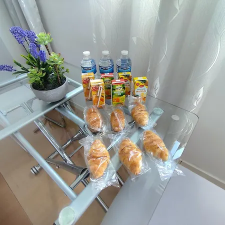 Homestay Familiar Lovely Sevilla Con Bano Compartido