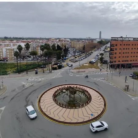 Familiar Lovely Sevilla Con Bano Compartido * Camas